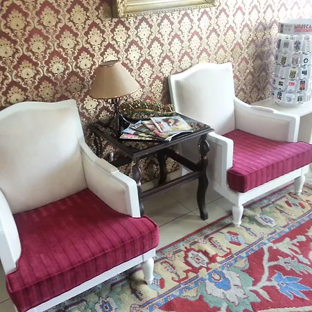 Arasta Πανσιόν