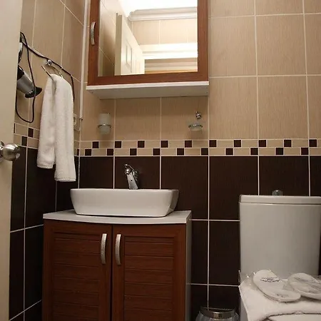 Arasta Πανσιόν