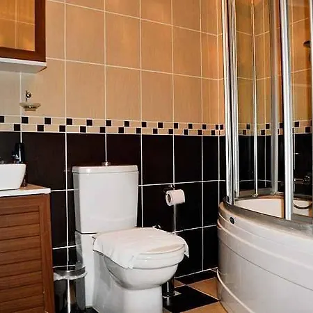 Arasta Πανσιόν