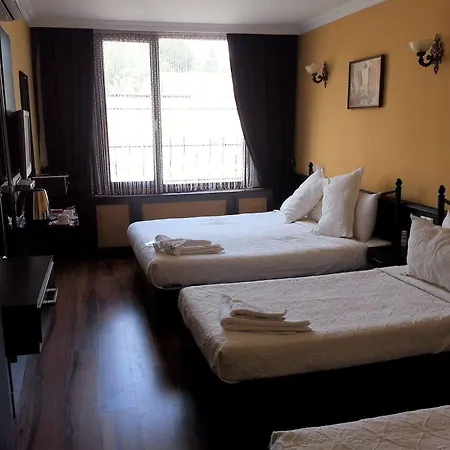 Πανσιόν Arasta 3*